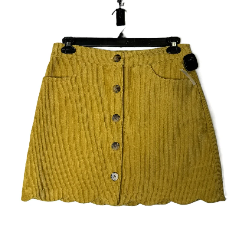 Skirt Mini & Short By Day to Day In Yellow, Size: L